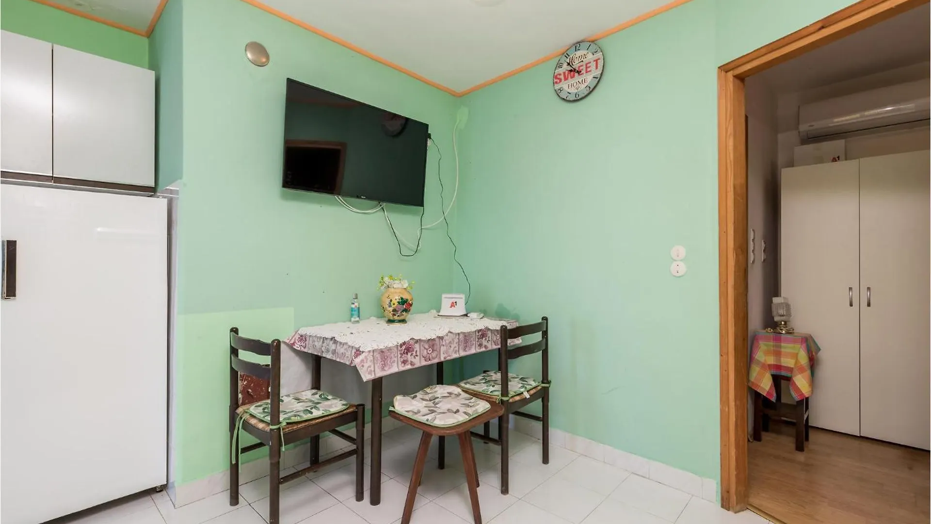 Stunning Apartment In Senj With Kitchen Starigrad  0*, Starigrad (Kvarner)